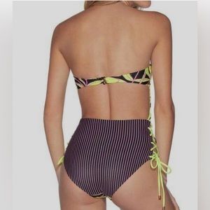 Maaji Tropic Arista  Reversible One Piece Swimsuit Sz M🩱🎁